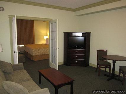 Chateau Nova Hotel Fort Mcmurray Room photo